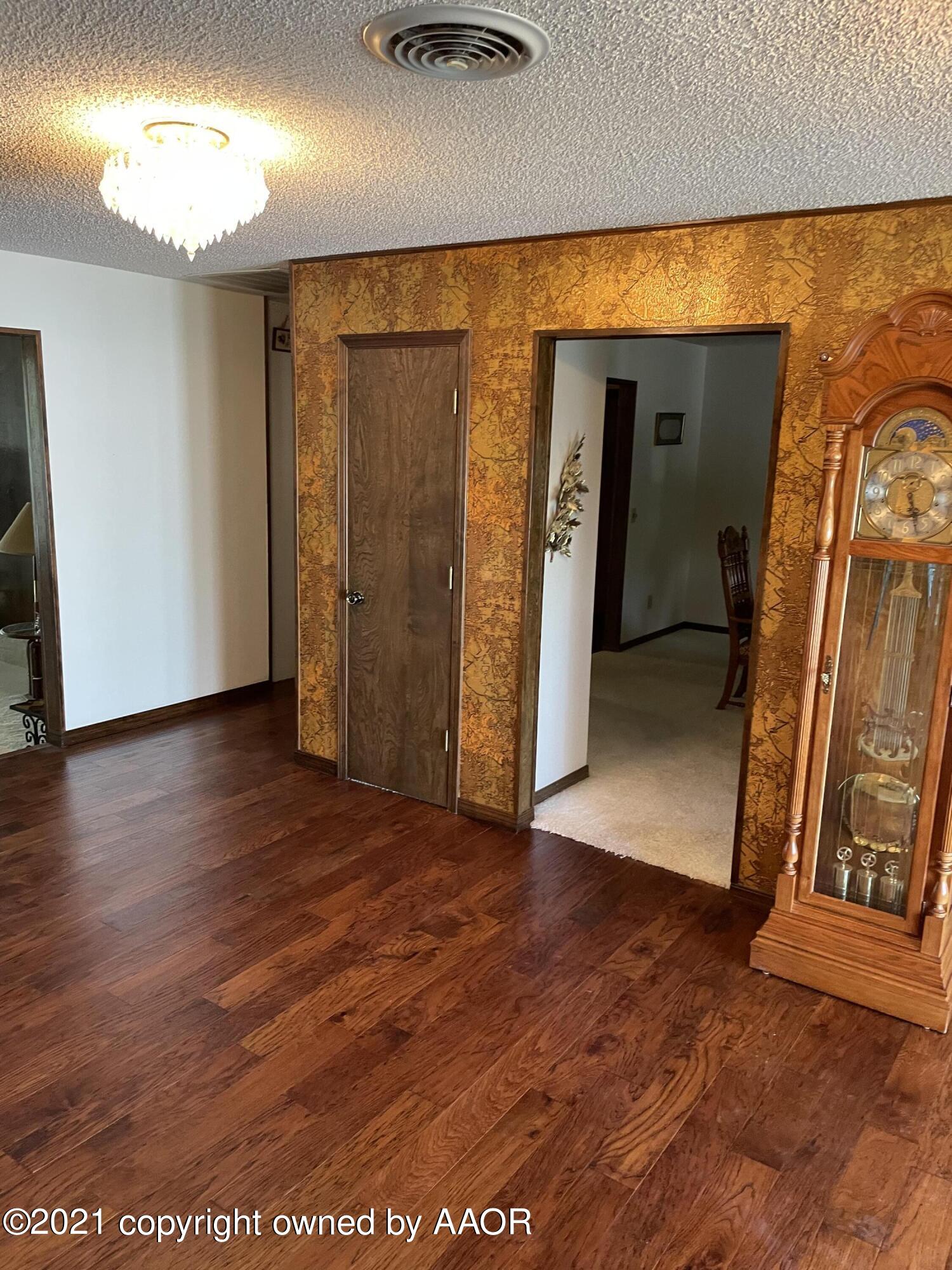 3 Sandstone Drive Borger, TX 79007 - Photo 11 of 74 E29F5873-41D9-406D-94B5-496BBB68ADAE