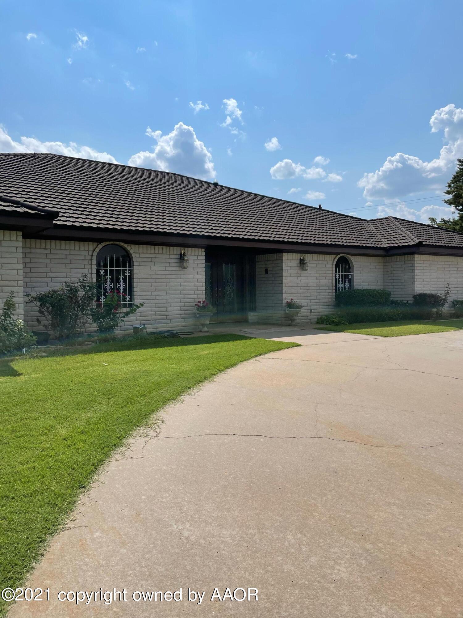 3 Sandstone Drive Borger, TX 79007 - Photo 2 of 74 F24F965F-6A9D-4CB4-9DB9-802B6542B939