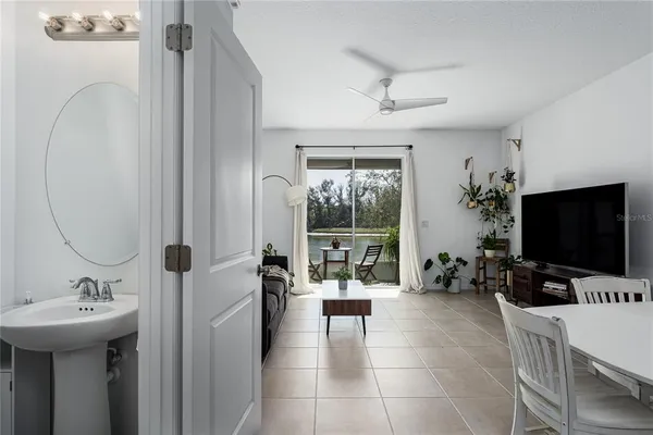 $1,800 | 6217 Fairmont Lane, Palmetto, FL 34221
