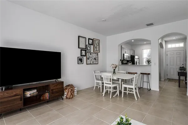 $1,800 | 6217 Fairmont Lane, Palmetto, FL 34221