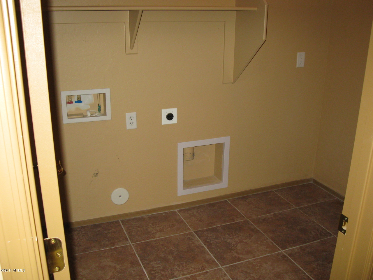 976 South Del Rio Court Apache Junction, AZ 85119 - Photo 21 of 27 Laundry Room - Main Floor
