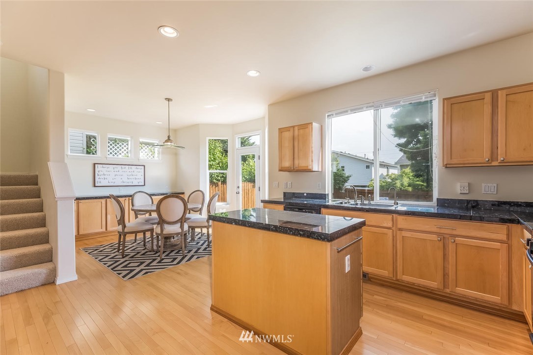 5123 Northeast 4th Court Renton, WA 98059 - Photo 5 of 25 Gallery Image 5