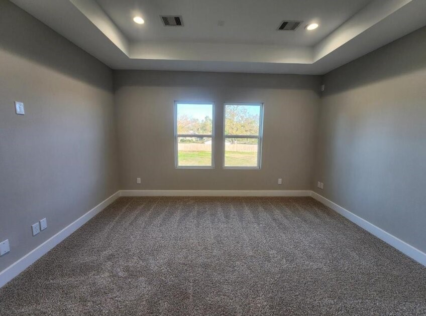 3206 Bostic Street Houston, TX 77093 - Photo 4 of 28 an empty room with a window