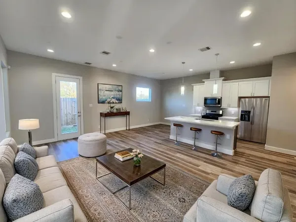 $2,075 | 3206 Bostic Street, Houston, TX 77093