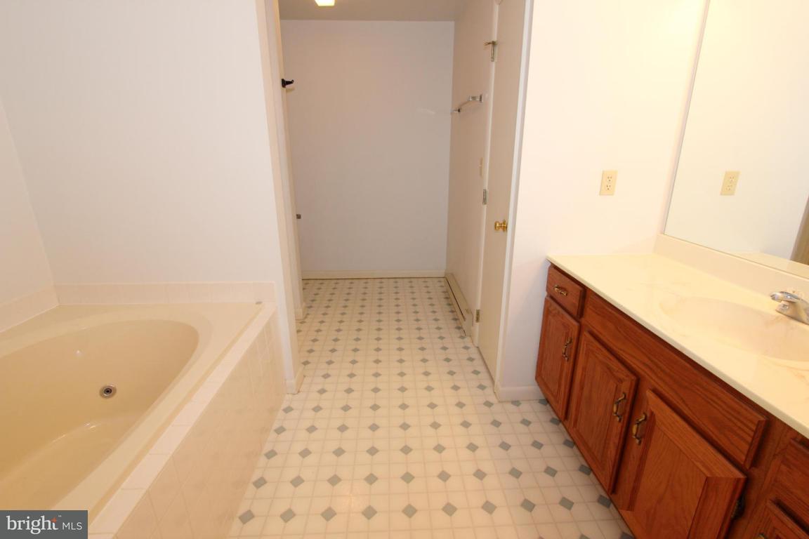 244 Zartman Mill Road Lititz, PA 17543 - Photo 10 of 22