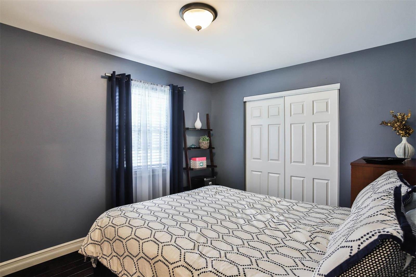 5787 Hempline Road St. Louis, MO 63129 - Photo 18 of 27