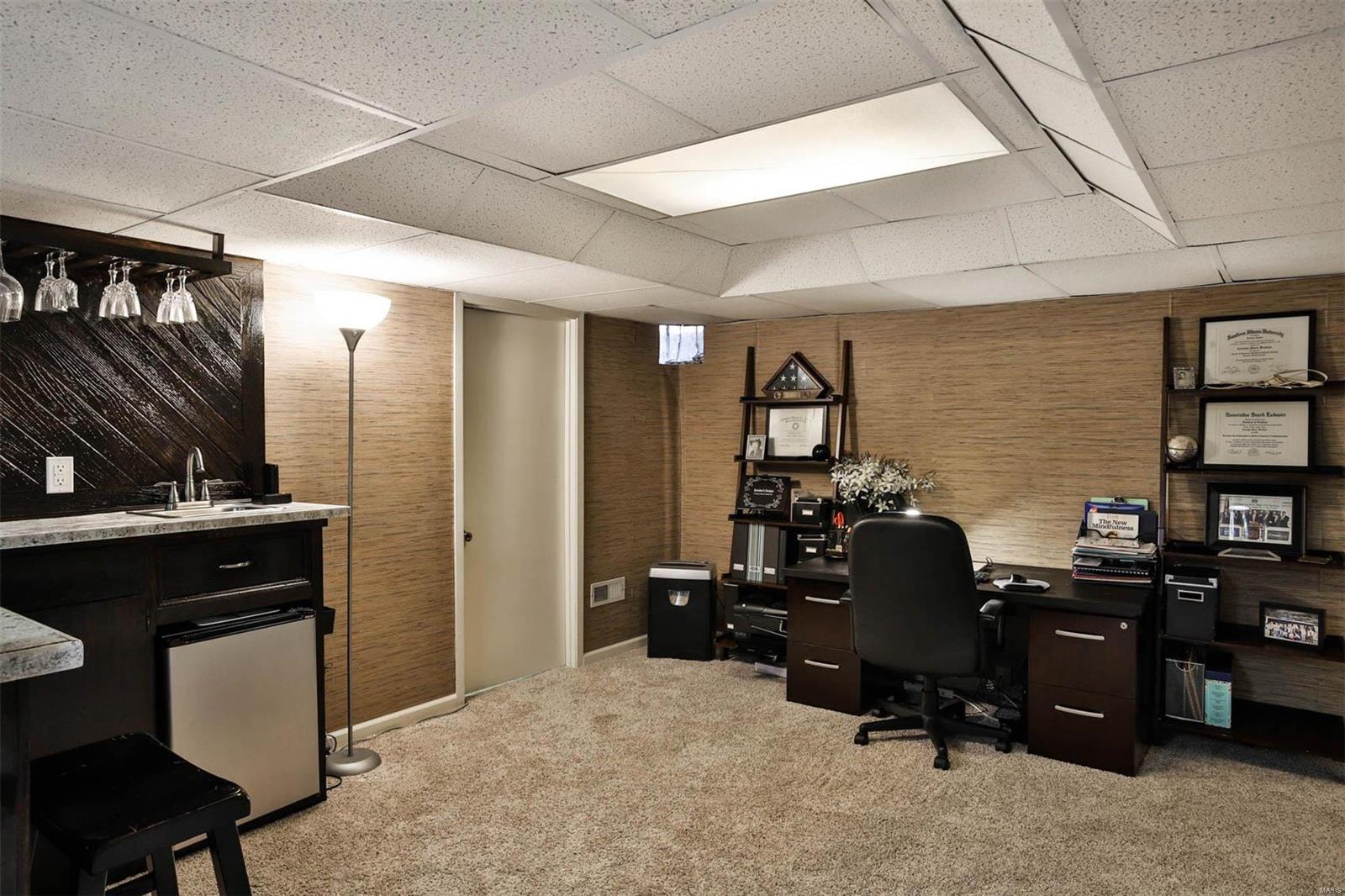 5787 Hempline Road St. Louis, MO 63129 - Photo 20 of 27