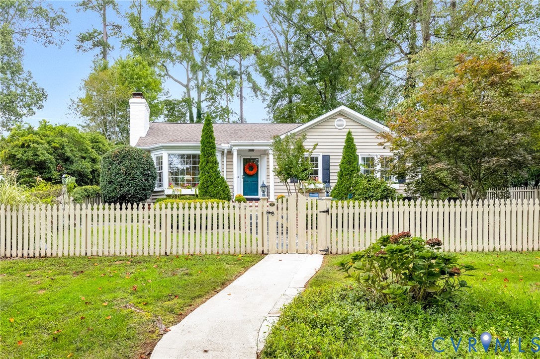 7708 Brookside Road Henrico, VA 23229 - Photo 4 of 50 View of front of property with new path