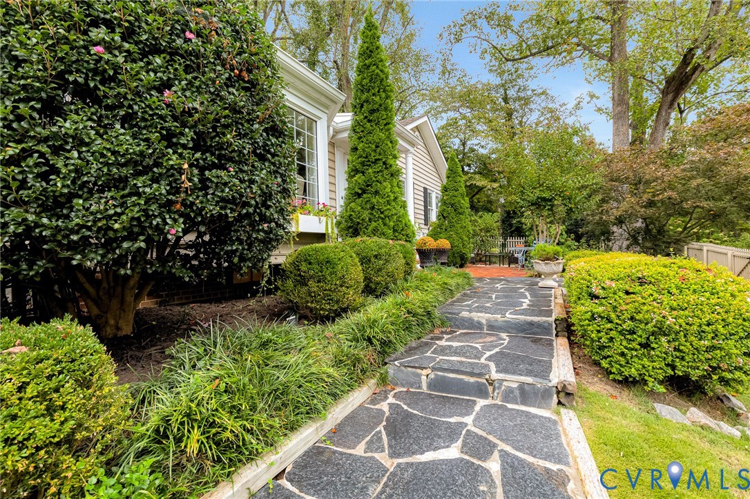 7708 Brookside Road Henrico, VA 23229 - Photo 5 of 50 Slate path to front door and patio