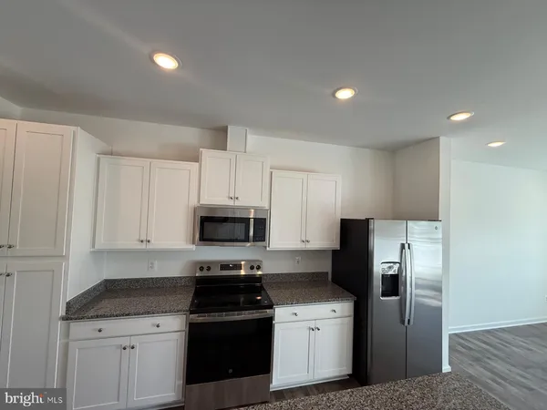 $2,350 | 36106 Wilderness Shores Way, Locust Grove, VA 22508