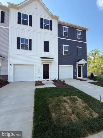 $2,350 | 36106 Wilderness Shores Way, Locust Grove, VA 22508