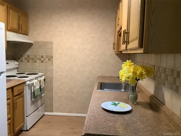 $2,250 | 197 Newcastle Court, Unit B, Ridge, NY 11961