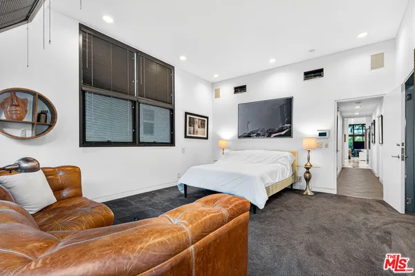 $12,999 | 11 Voyage Street, Marina del Rey, CA 90292