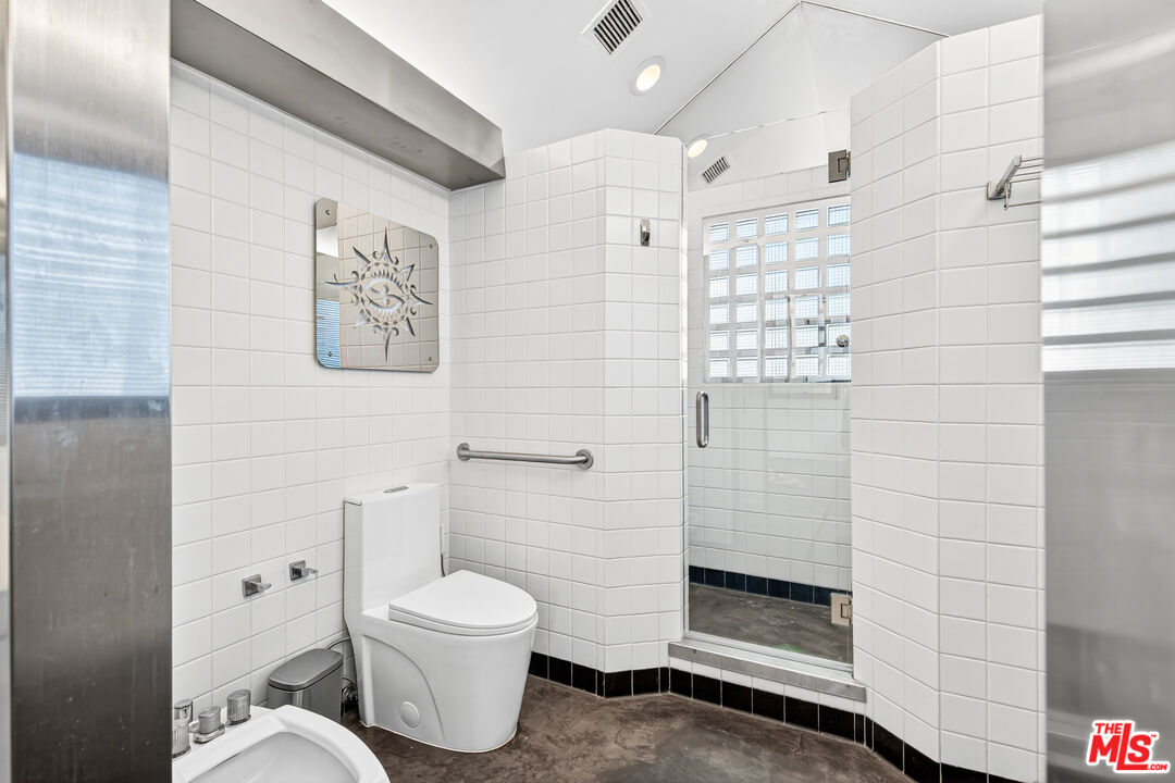 11 Voyage Street Marina del Rey, CA 90292 - Photo 20 of 36