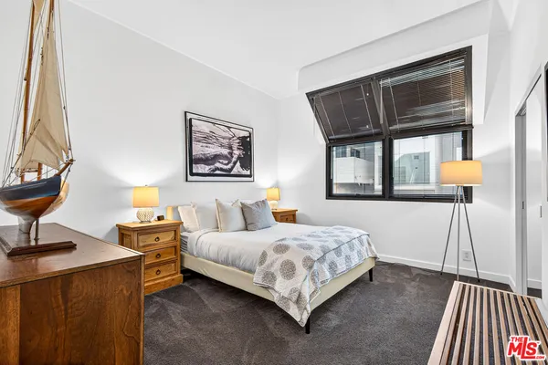 $12,999 | 11 Voyage Street, Marina del Rey, CA 90292