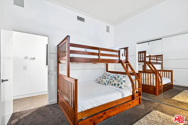$12,999 | 11 Voyage Street, Marina del Rey, CA 90292