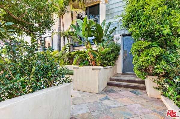 $12,999 | 11 Voyage Street, Marina del Rey, CA 90292