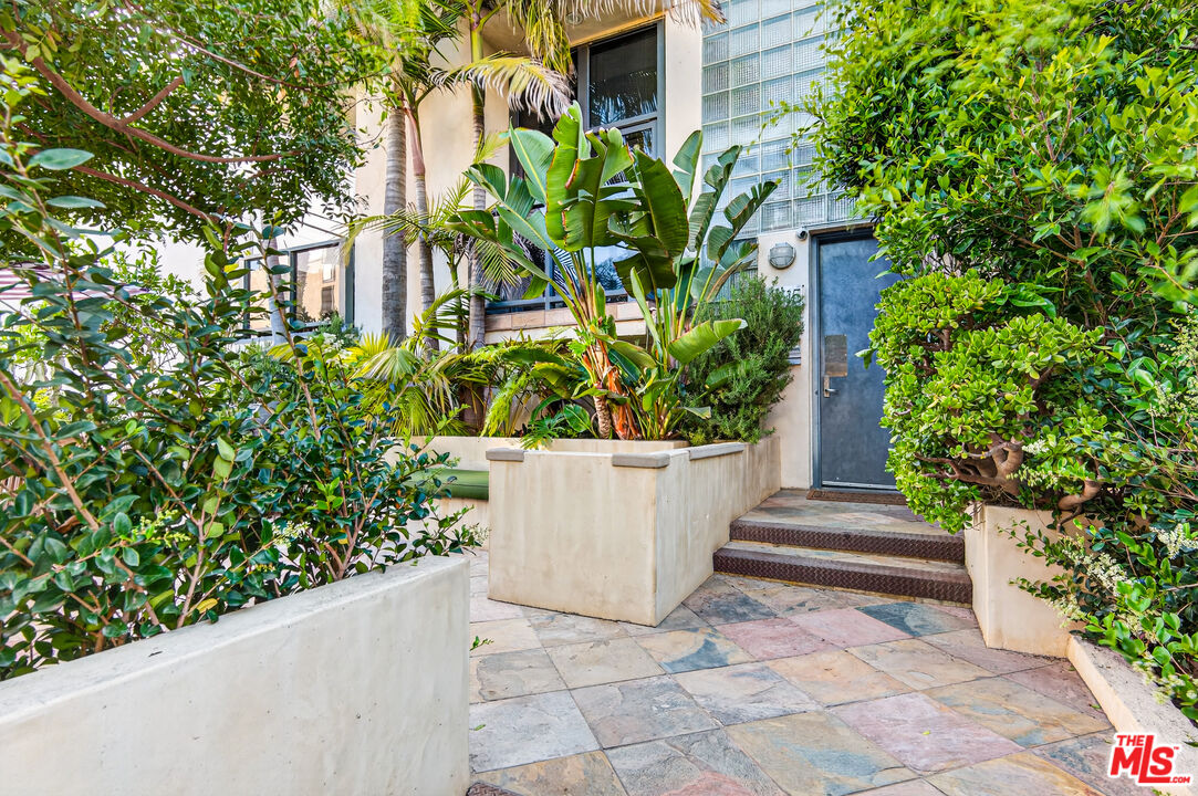 11 Voyage Street Marina del Rey, CA 90292 - Photo 28 of 36