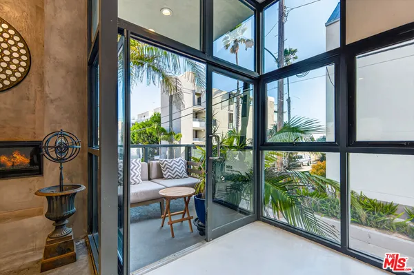 $12,999 | 11 Voyage Street, Marina del Rey, CA 90292