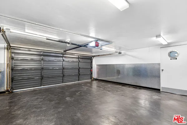 $12,999 | 11 Voyage Street, Marina del Rey, CA 90292