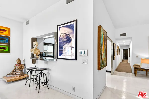 $12,999 | 11 Voyage Street, Marina del Rey, CA 90292
