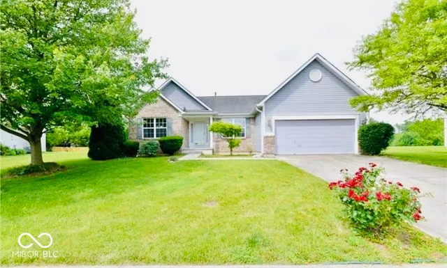 $369,900 | 1527 Royal Lake Circle, Indianapolis, IN 46228