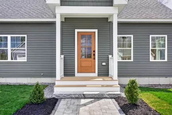 $749,000 | 29 Forest Glen Lane, Topsham, ME 04086
