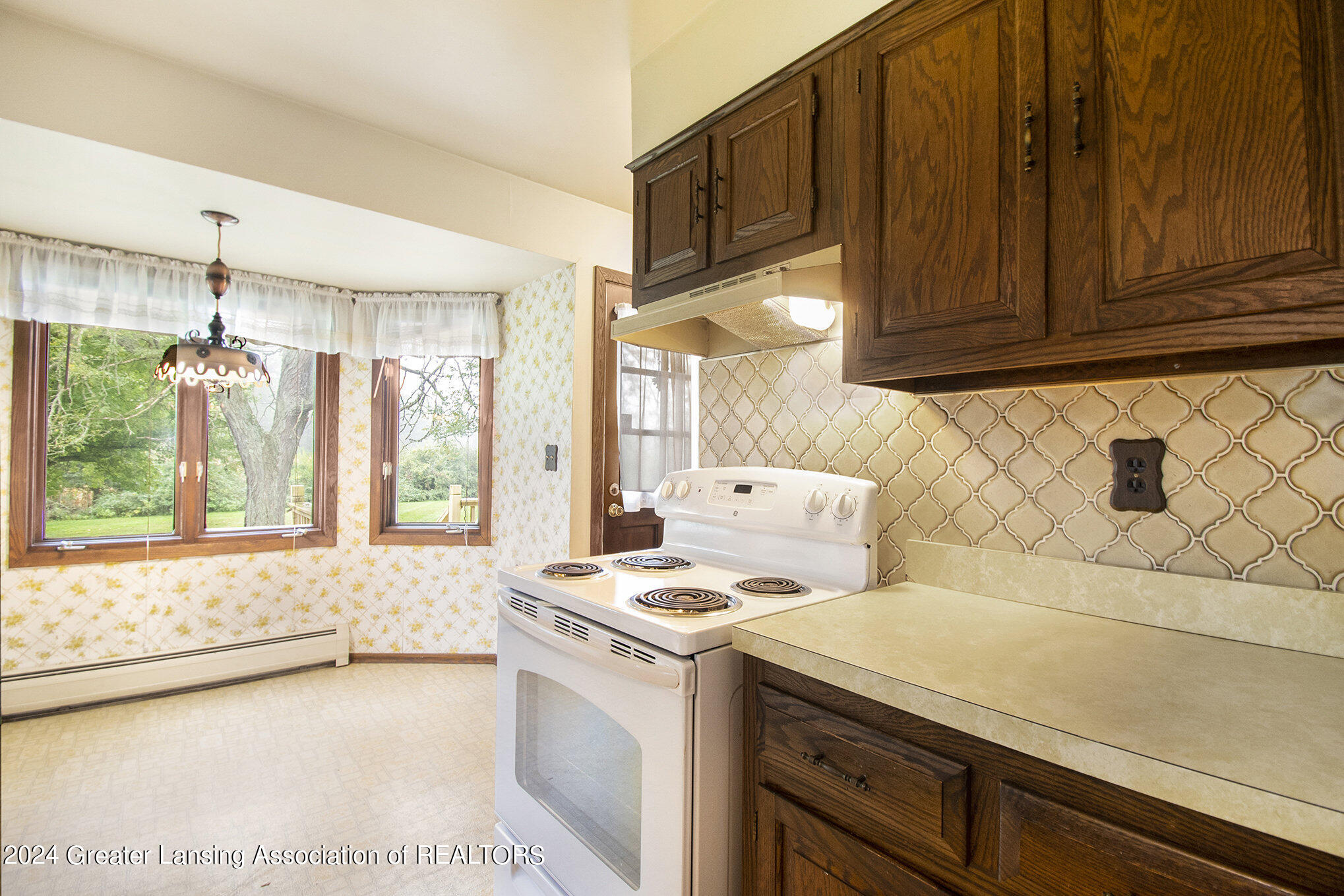18670 Weller Road Gregory, MI 48137 - Photo 7 of 35 Kitchen