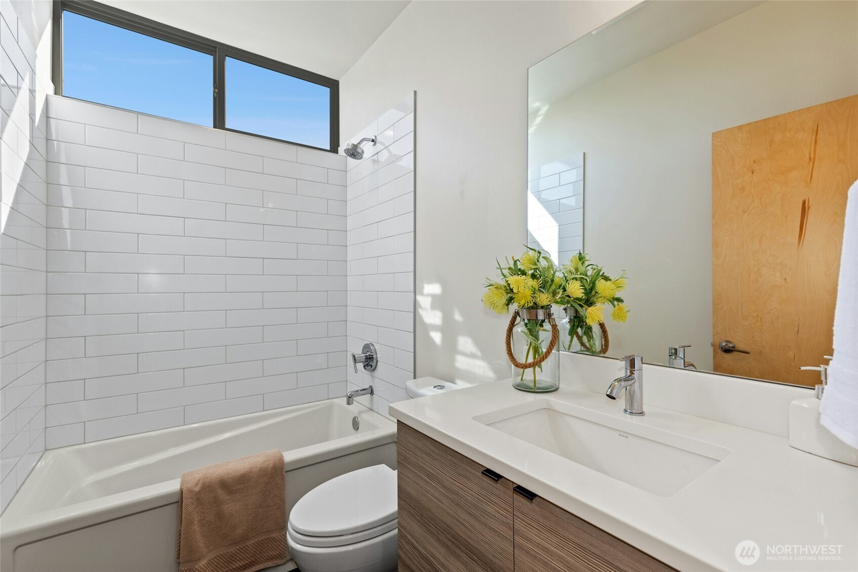 4411 Meridian Avenue North Seattle, WA 98103 - Photo 21 of 29