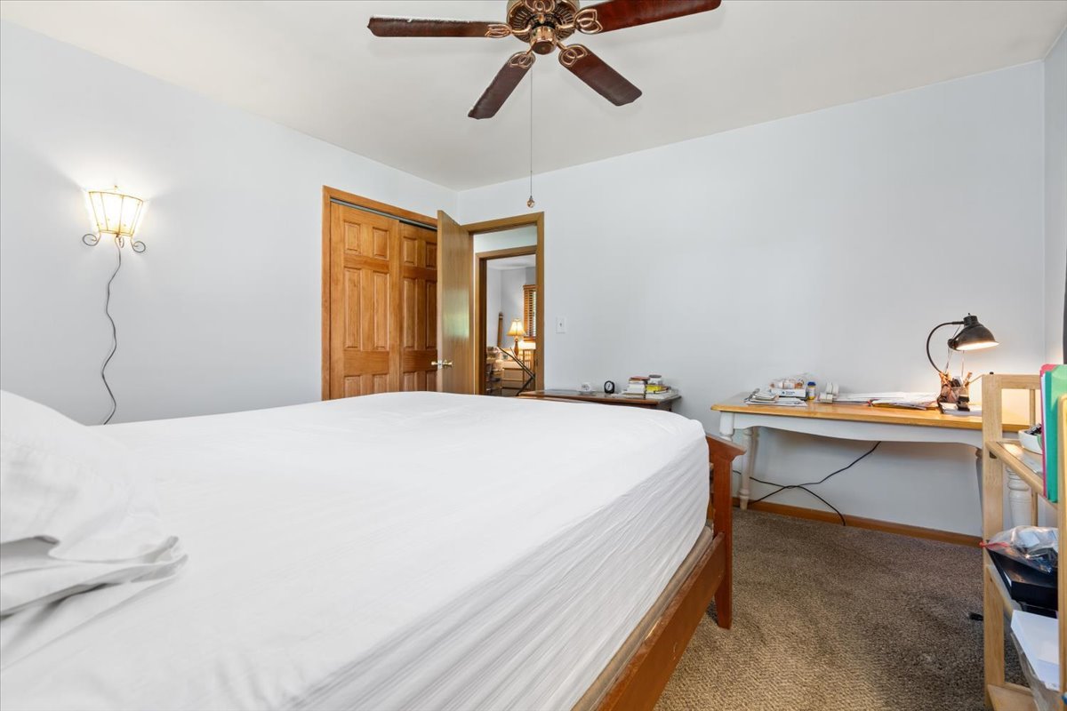 147 South Rohlwing Road Palatine, IL 60074 - Photo 18 of 46 Gallery Image 18
