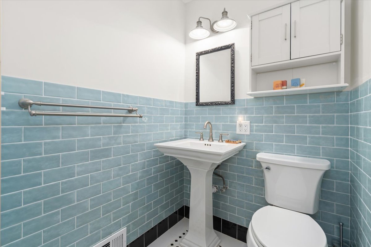 147 South Rohlwing Road Palatine, IL 60074 - Photo 23 of 46 Gallery Image 23