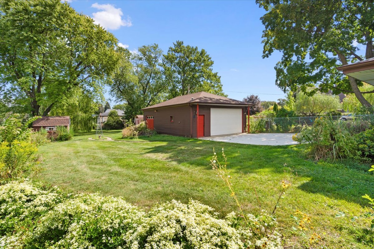 147 South Rohlwing Road Palatine, IL 60074 - Photo 28 of 46 Gallery Image 28