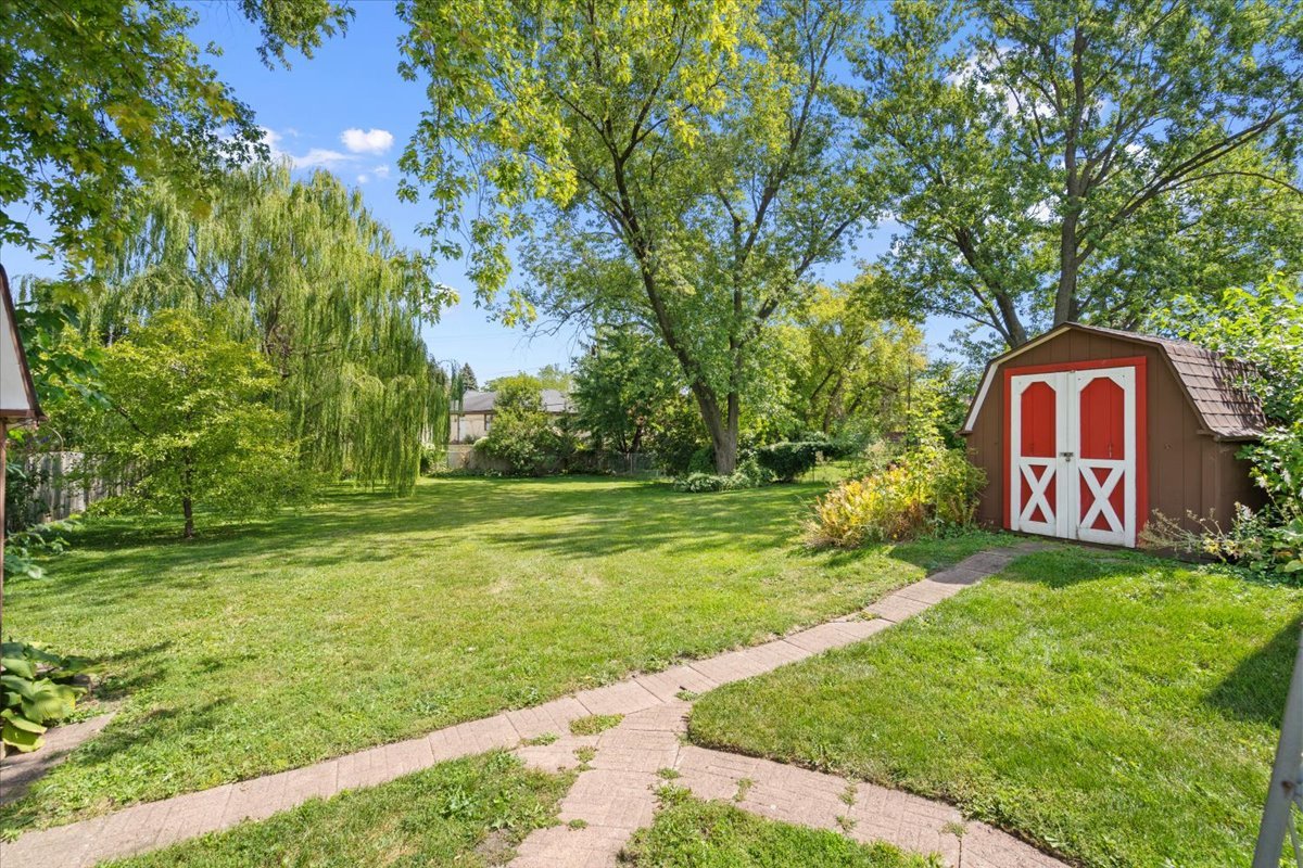 147 South Rohlwing Road Palatine, IL 60074 - Photo 30 of 46 Gallery Image 30