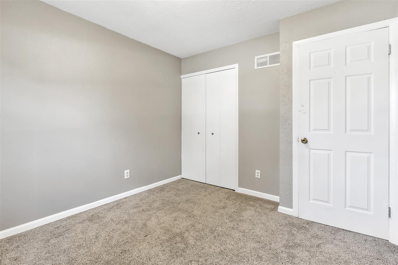10259 West Frances Road Flushing, MI 48433 - Photo 25 of 32 50008665-24.JPG