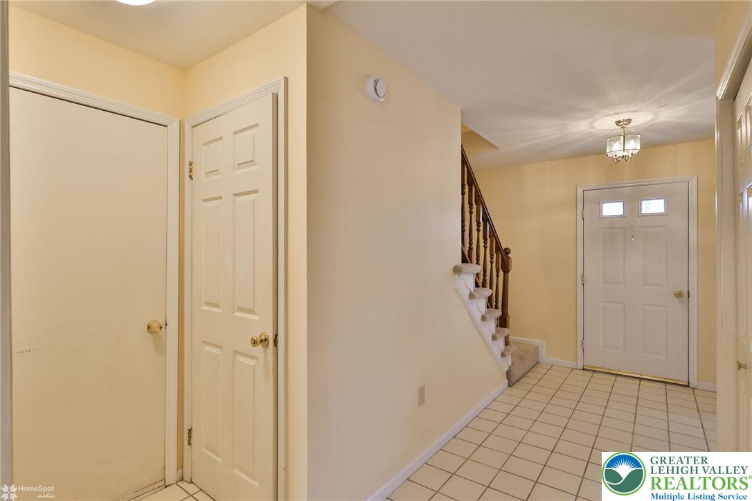 4059 Wedgewood Road Allentown, PA 18104 - Photo 7 of 50