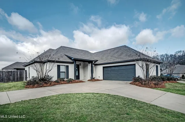 $318,000 | 141 Woodburn Way, Pearl, MS 39208