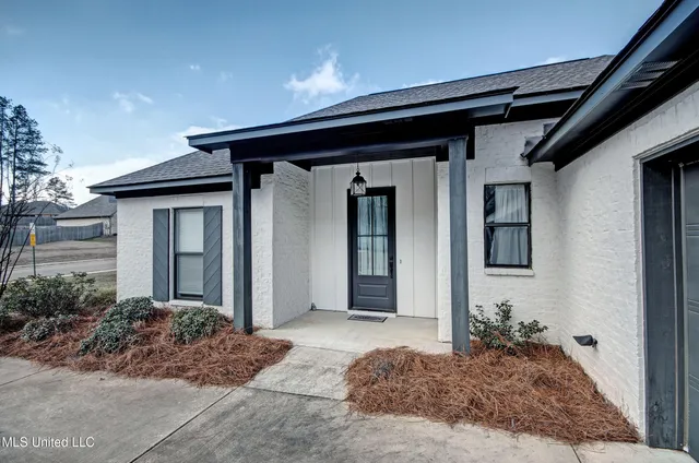 $318,000 | 141 Woodburn Way, Pearl, MS 39208