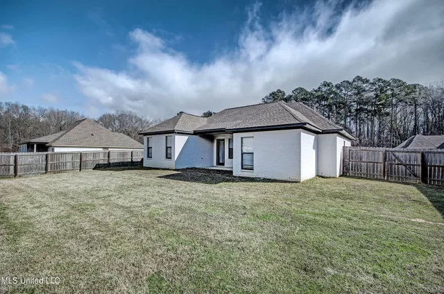 $318,000 | 141 Woodburn Way, Pearl, MS 39208