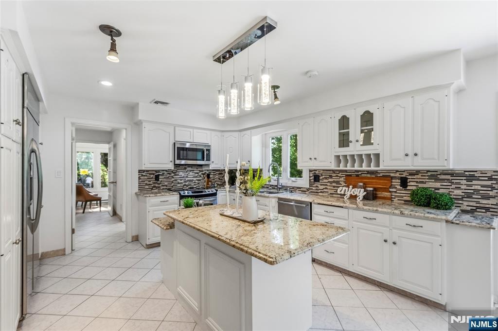 138 B Black River Road Long Valley, NJ 07853 - Photo 4 of 33