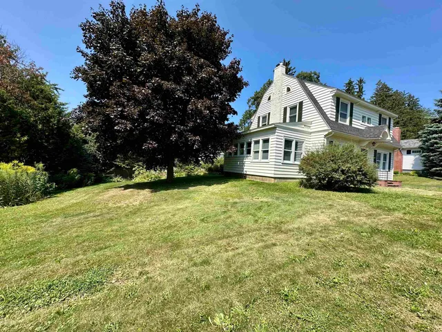$425,000 | 8 Berkley Terrace, St. Albans, VT 05478