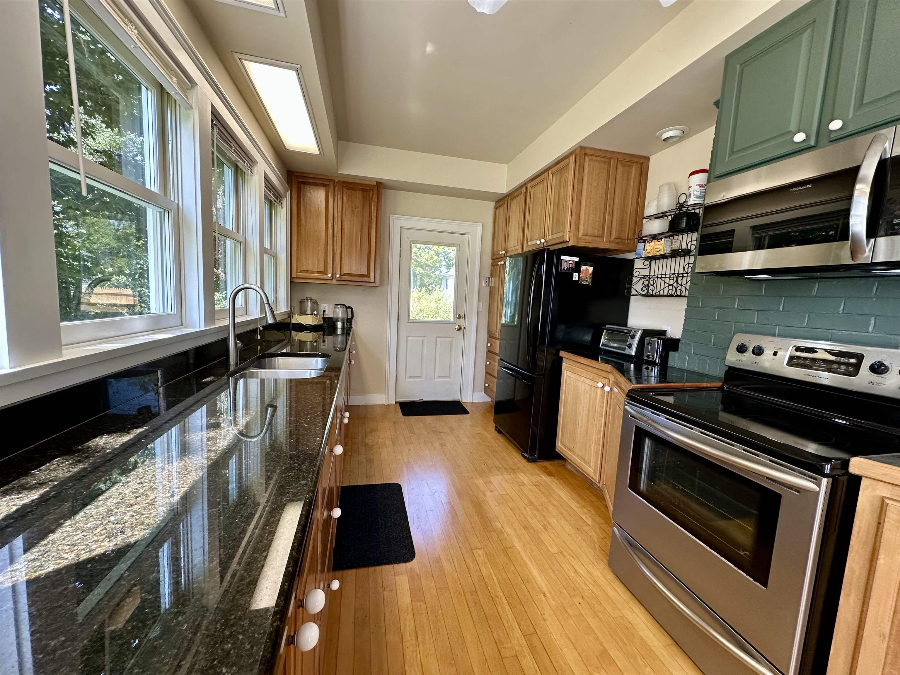 8 Berkley Terrace St. Albans, VT 05478 - Photo 23 of 56