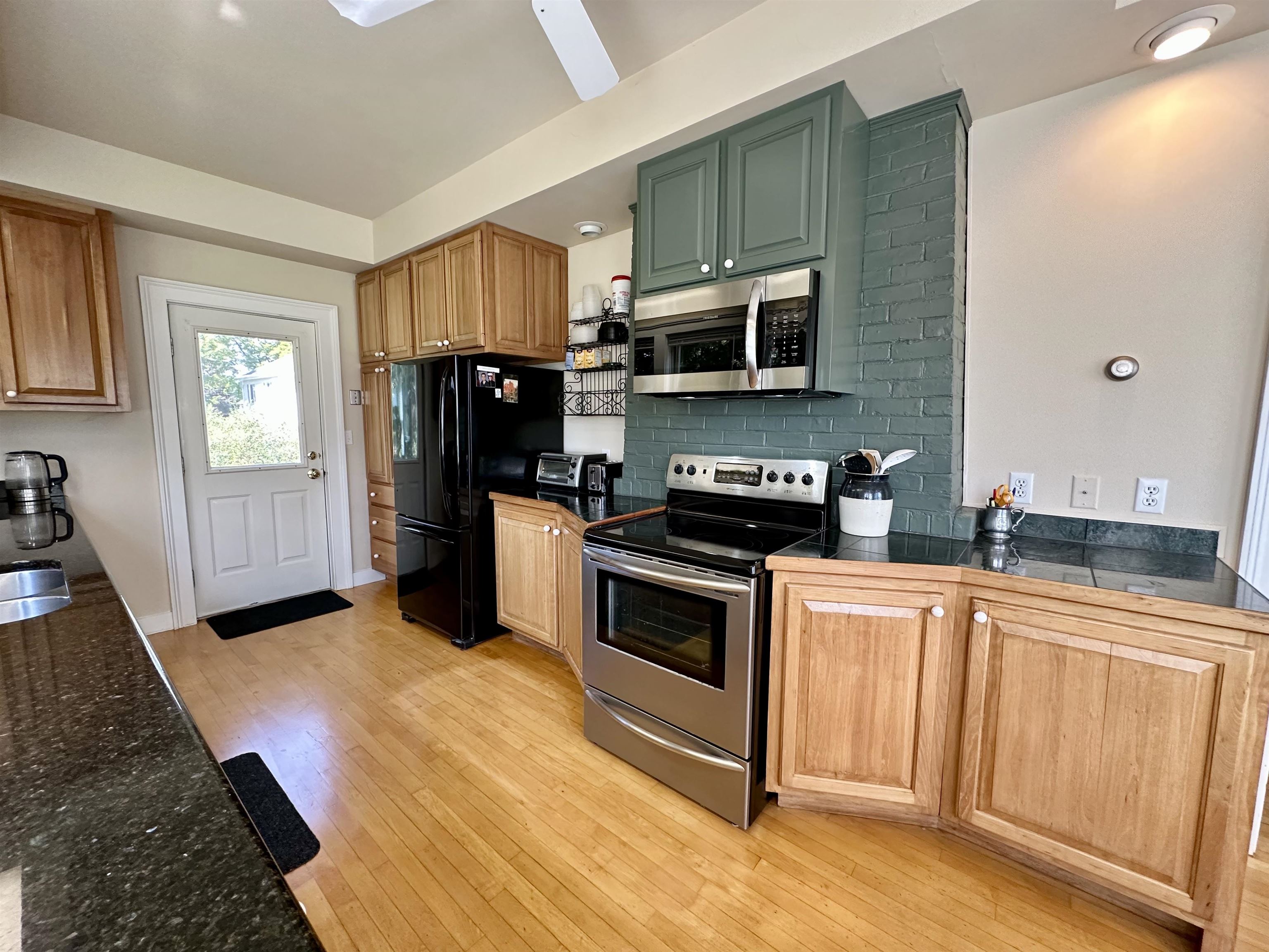 8 Berkley Terrace St. Albans, VT 05478 - Photo 24 of 56