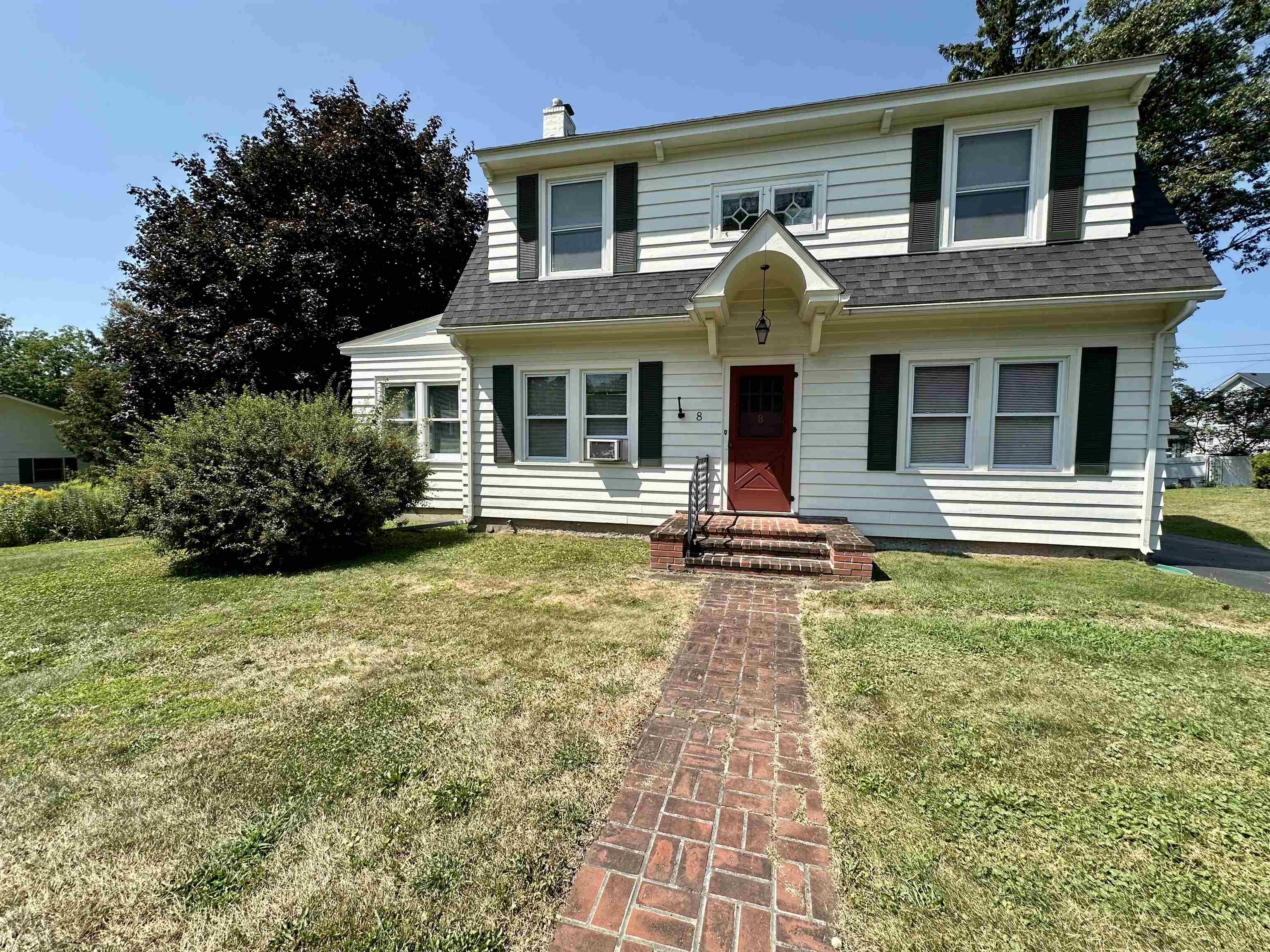 8 Berkley Terrace St. Albans, VT 05478 - Photo 3 of 56