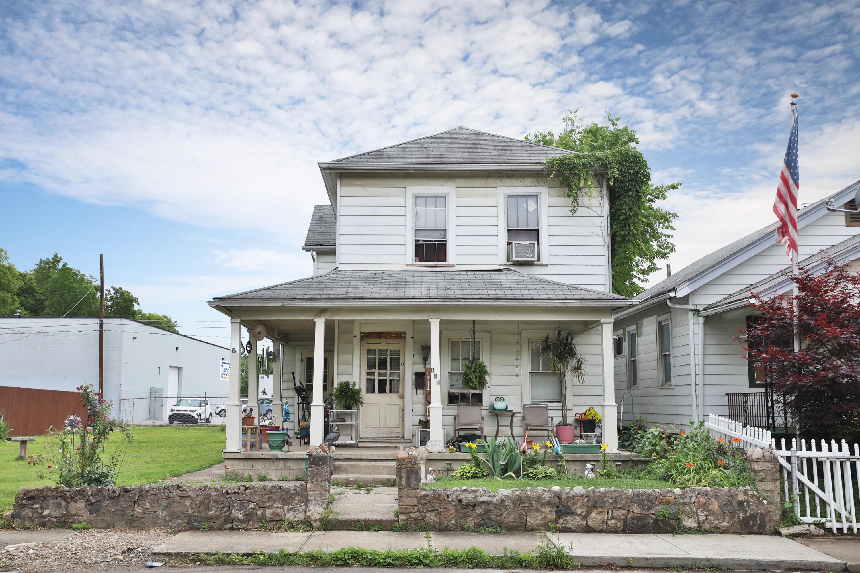 105 Rodgers Avenue Columbus, OH 43222 - Photo 16 of 45 105-Rogers-01