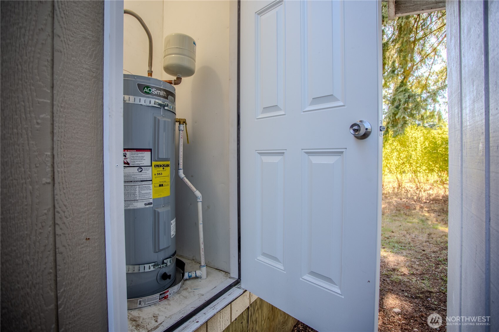 17340 Sargent Road Southwest, Unit 35 Rochester, WA 98579 - Photo 20 of 25 a view of bathroom