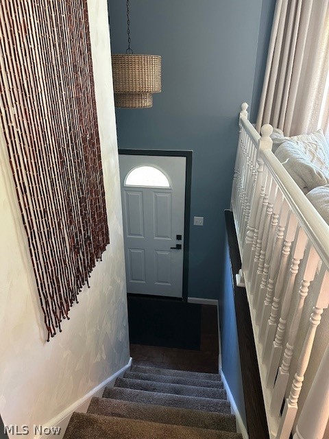 2228 Croydon Road Twinsburg, OH 44087 - Photo 2 of 18 Front Entry/Stairs