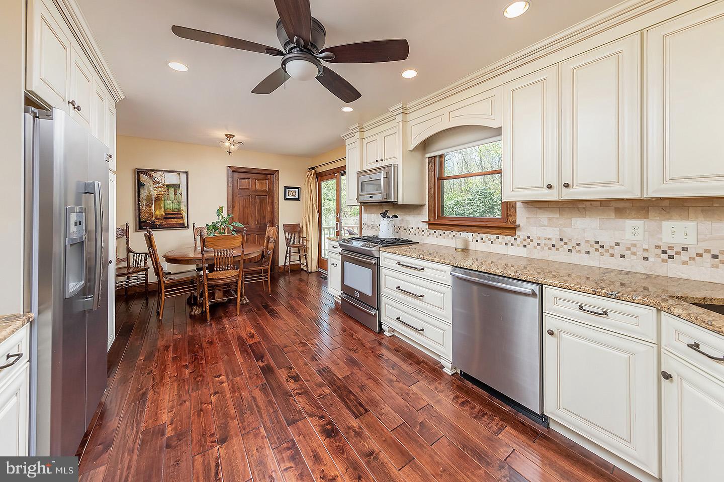 613 Maryland Road Glassboro, NJ 08028 - Photo 6 of 26 Kitchen