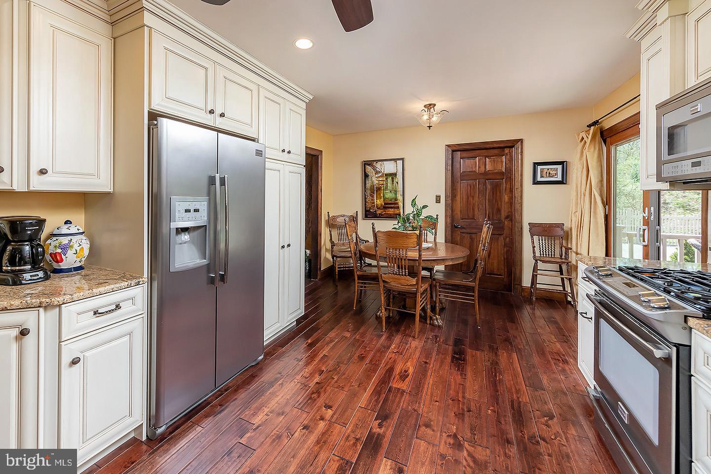 613 Maryland Road Glassboro, NJ 08028 - Photo 7 of 26 Eat-In Kitchen