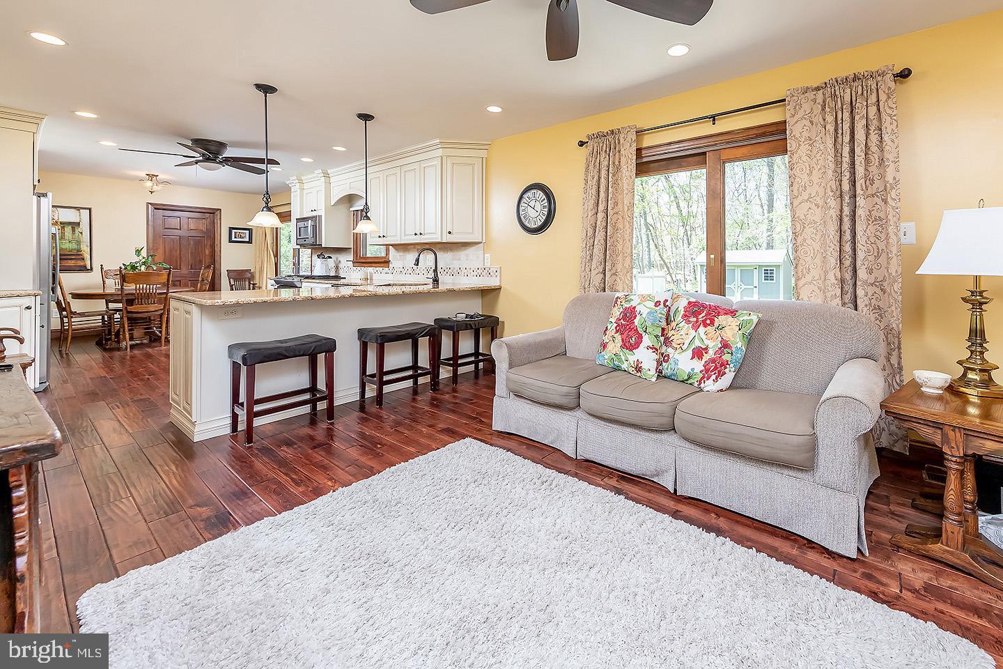 613 Maryland Road Glassboro, NJ 08028 - Photo 10 of 26 Family Room