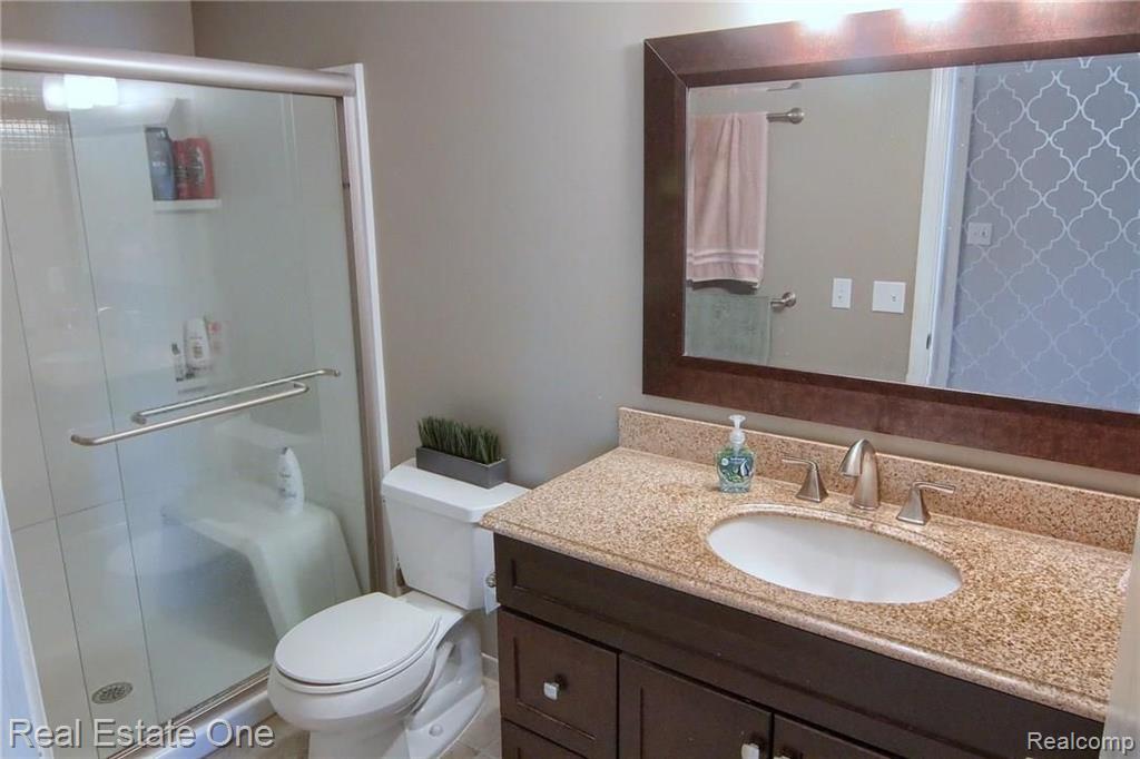 36225 Fredericksburg Road Farmington Hills, MI 48331 - Photo 21 of 30